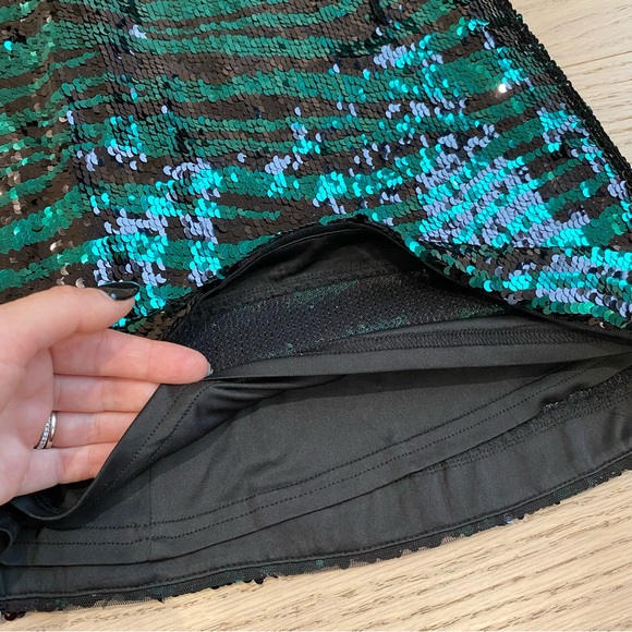 OASIS Sequins Mini Skirt, Green/Black, Lined, Women's (US M) NWT - Picture 4 of 6